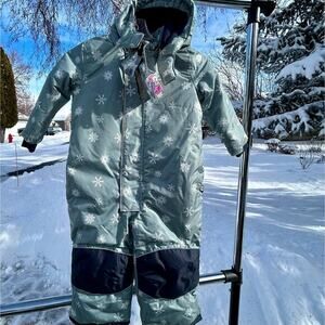 New Icelandic Adventure warm, waterproof snowsuit kids 18 months